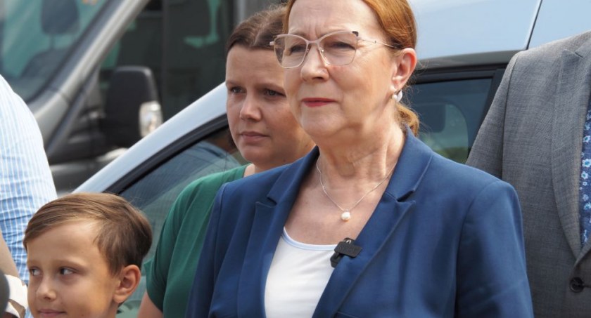Nowak: Telefon na korbkę [Komentarz]