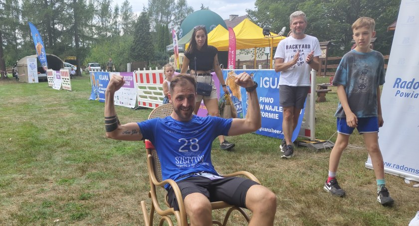 Backyard Ultra Radomsko na Podświerku. Dawid Cieplik sprawił sobie prezent na 33 urodziny. Zwyciężył