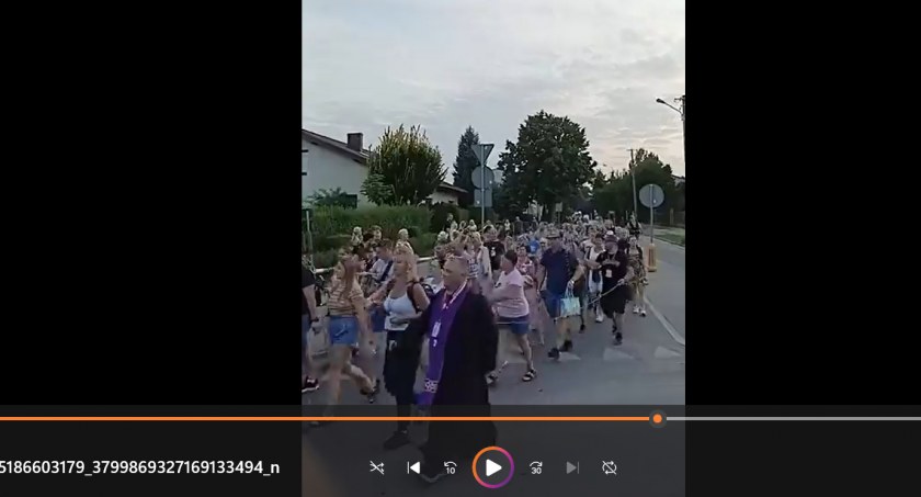 [WIDEO] Radomszczańscy pielgrzymi wrócili z Jasnej Góry. Witali ich mieszkańcy miasta