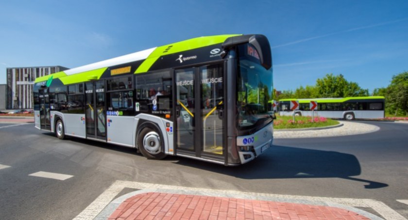 MPK wraca do rozkładu szkolnego. Więcej autobusów przed i po lekcjach. Wszyscy jeżdżą za darmo