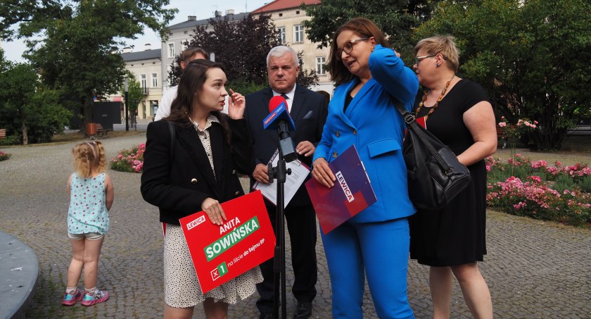 Nowak: Kampania pod psem, czyli czas nieziemskich obietnic składanych przez chodzące ideały [Komentarz]
