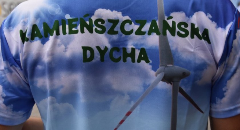 Kolejna impreza biegowa. Tym razem w Kamieńsku. Są tacy, którzy bez niej nie wyobrażają sobie sezonu