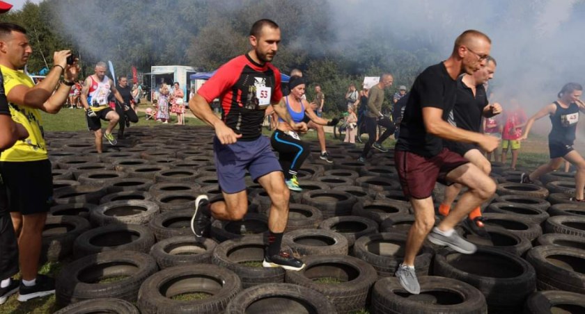 Dystans 8 km i 25 przeszkód na trasie, czyli siódma edycja Radomszczańskiego Biegu Ekstremalnego Radmagedon