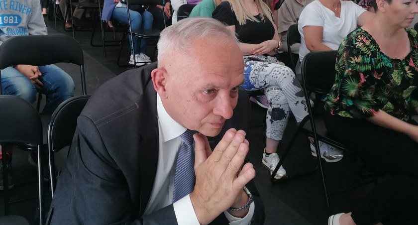 Joanna Scheuring-Wielgus: - Wujek Dudy zatrudniony w PKP Cargo. Wiesław Kamiński: Co takiego? Nigdy w życiu