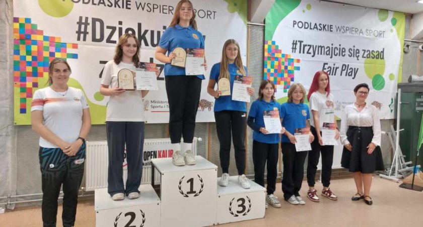 Pięć medali zawodników klubu 10-tka na Międzywojewódzkich Mistrzostwach Młodzików w Białymstoku. I jeden w Częstochowie