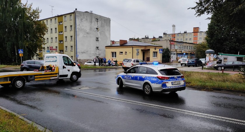 Zderzenie citroena z volkswagenem. Przyczyną wymuszenie pierwszeństwa przejazdu
