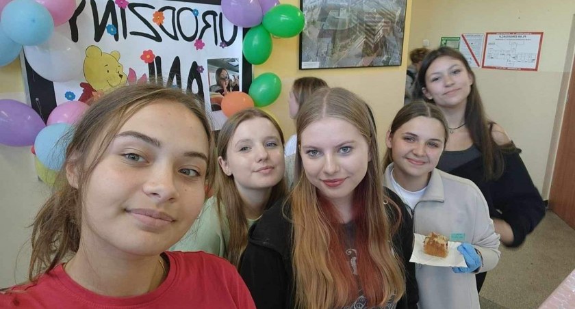Chora na białaczkę Ania Zbierańska obchodziła swoje 16. urodziny. Jej rówieśnicy z I LO postanowili w wyjątkowy sposób uczcić ten dzień