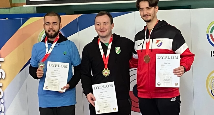 Cztery medale w Młodzieżowych Mistrzostwach Polski i Mistrzostwach Polski Młodzików dla zawodników 10-tki