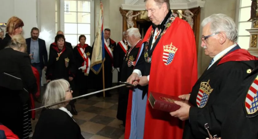 Radomszczanka Edmunda Bodanka pasowana na Damę Zakonu Świętego Jerzego Męczennika. Złożyła ślubowanie na Jasnej Górze