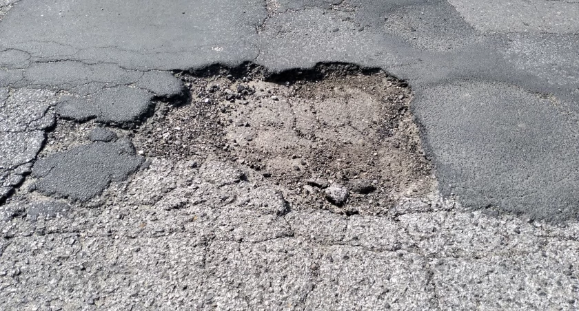 Urząd miasta wybiera wykonawców. Tym razem będą modernizować drogi gminne w mieście