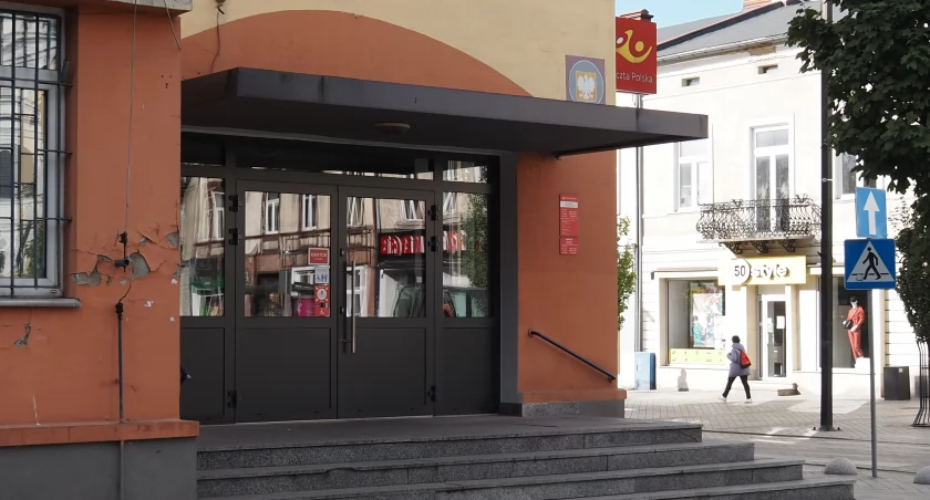Pracownicy Poczty Polskiej: Nie wierzymy w związki i strajki. Dlatego w Radomsku nie przerwali pracy