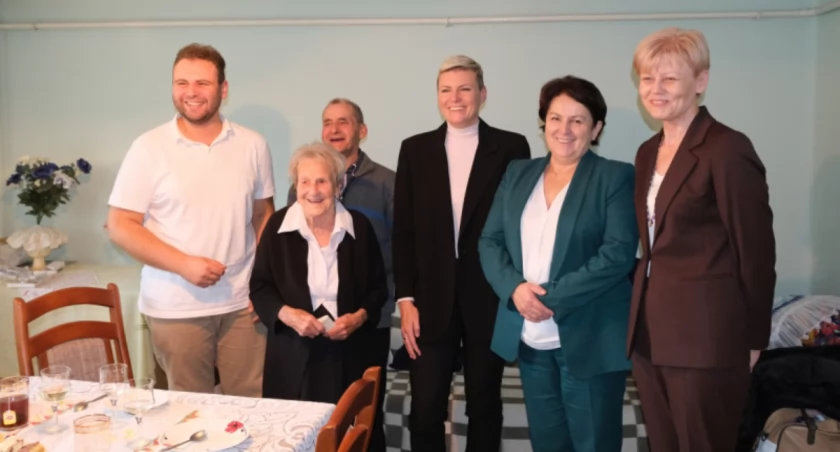 Rozalia Wlaźlak z Niedośpielina w gminie Wielgomłyny świętowała setne urodziny