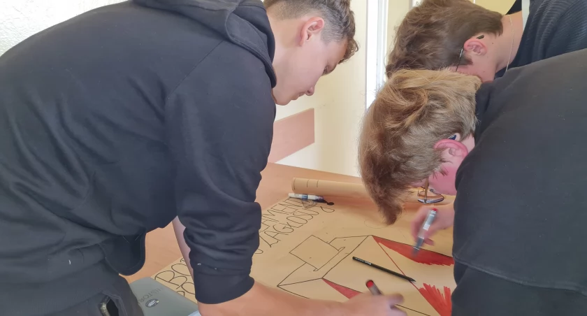„Młodzi głosują 2023”. Edukacja obywatelska w Zespole Szkolno-Przedszkolnym w Dobryszycach