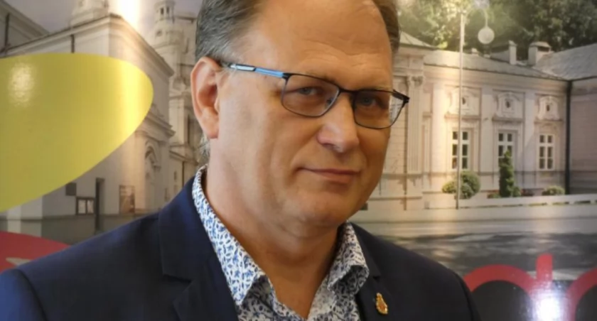 Ferenc w butach Kaczyńskiego. Podobnie traci kontakt z rzeczywistością [Opinia]