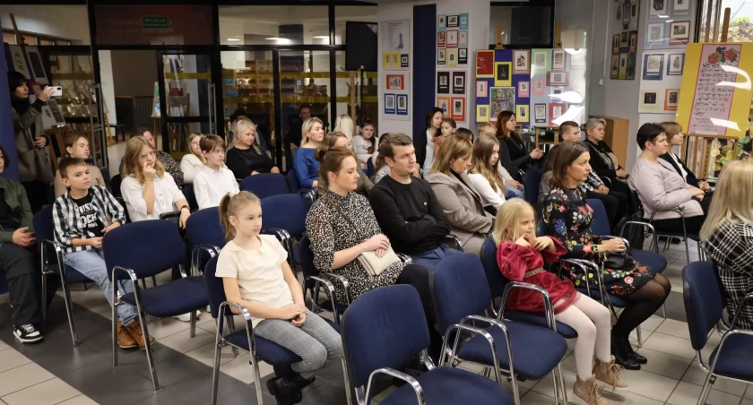 Podsumowanie 20. już edycji Ogólnopolskiego Konkursu Plastycznego „Pocztówka z wakacji”. Nagroda Grand Prix dla Barbary Kaszuwary