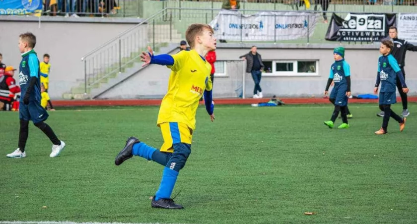 Drużyna Akademii Młodego Piłkarza RKS Radomsko na turnieju Sokolik ORLEN CUP