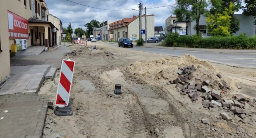 Czytelnik: Krasickiego wyremontowane, ale latarnie nie świecą. Czekają na nieszczęście? Starostwo: Oświetlenie trzeba skoordynować