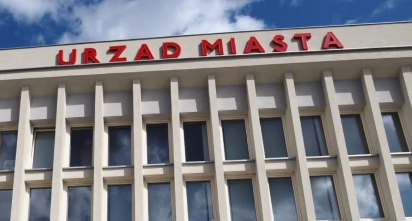 Całe życie na kredycie. Wiesz, na ile zadłużone jest miasto? [Aulich komentuje]