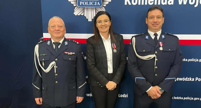 Starosta Beata Pokora pojechała do Łodzi odebrać medal „Za zasługi dla Policji”. Nadał jej go minister MSW