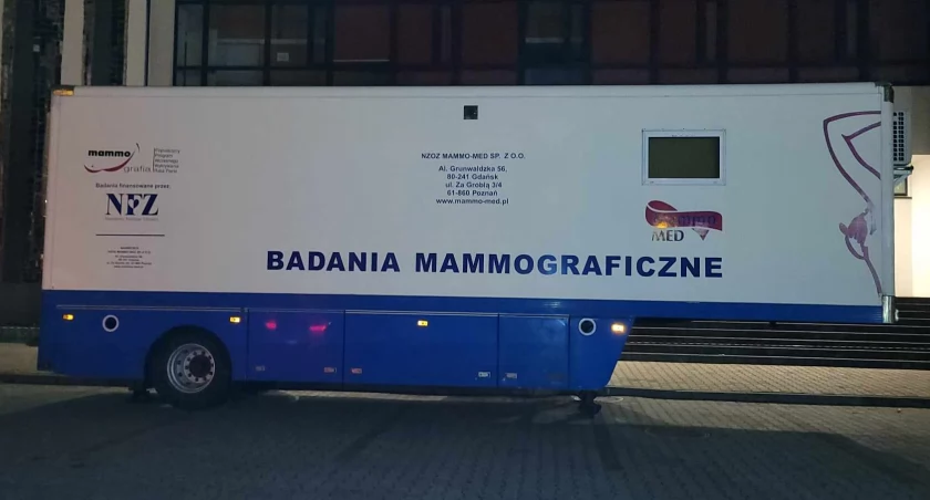 Na tyłach MDK pojawił się mammobus. Kobiety w wieku między 45 a 74 rokiem życia bez skierowania mogą skorzystać z darmowego z badania