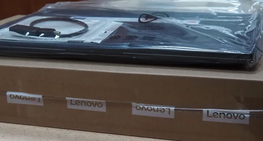 Czy już się podłączyłeś? Darmowe laptopy dla uczniów w Radomsku rozdane