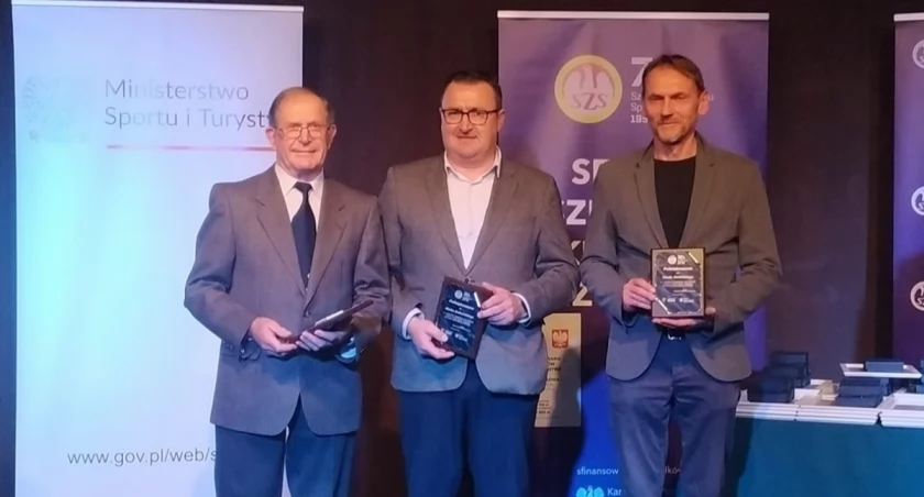 70-lat Szkolnego Związku Sportowego w Polsce. Ryszard Kucharski i Wojciech Węglarski docenieni