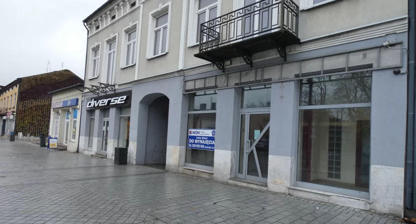 Upadek. Na Żeromskiego, Reymonta, Krakowskiej i Warszyca już co trzeci lokal jest zamknięty