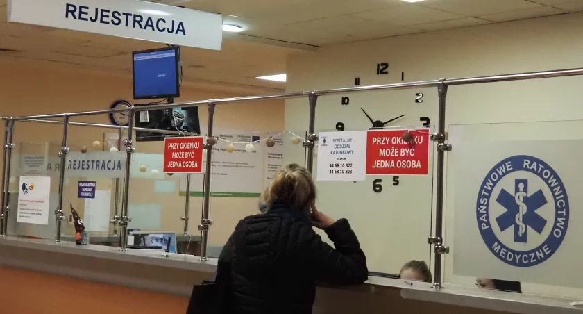 System agresji: roszczeniowi pacjenci, przepracowani lekarze. Służba zdrowia na co dzień
