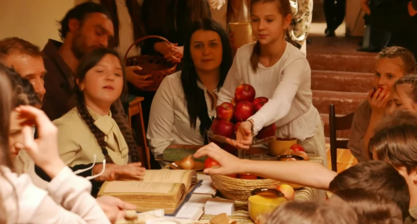 Teatr Źródło zaprosił na spektakl „Miłość w czynach zapisana