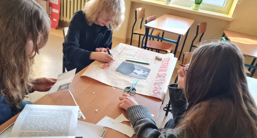 Uczniowie z Dobryszyc świętowali Międzynarodowy Dzień Praw Dziecka wspólnie z UNICEF