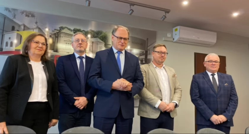 Ferenc: Nie wysyłaliśmy emisariuszy do Platformy. Mamy swoją koalicję. Podajcie nazwiska