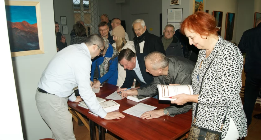 Promocja XXII tomu Zeszytów Radomszczańskich. Rozchodziły się jak ciepłe bułeczki