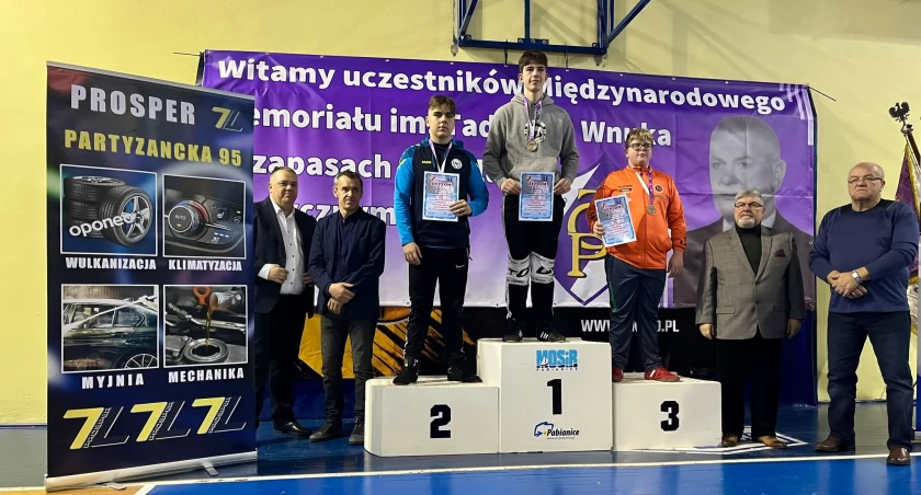 Zawodnicy UKS Radomsko z Memoriał7 im. Tadeusza Wnuka w Pabianicach wrócili z trzema srebrnymi medalami