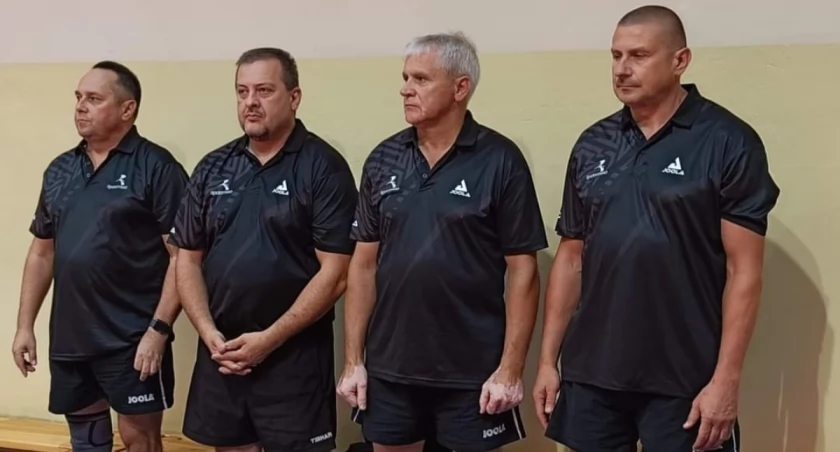 Tenisiści UMLKS-u Radomsko wygrali na wyjeździe z Jutrzenką Bychlew w ostatniej kolejce III ligi 