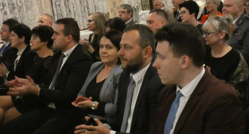 Powiatowa wigilia w piątek 15 grudnia. Samorządowcy spotkają się w bursie szkolnej. Starostwo wyda kilka tysięcy