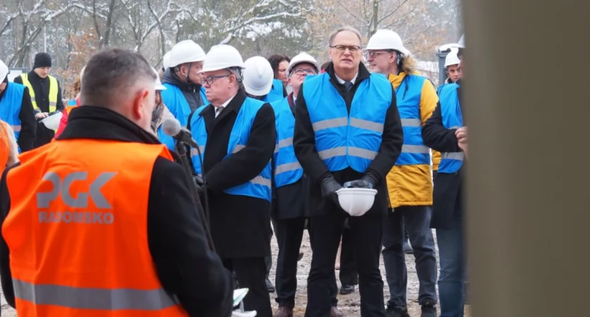 [WIDEO, ZDJĘCIA] W Zakładzie Unieszkodliwiania Odpadów Komunalnych w Płoszowie uroczyście otwarto nową i nowoczesną linię sortowniczą