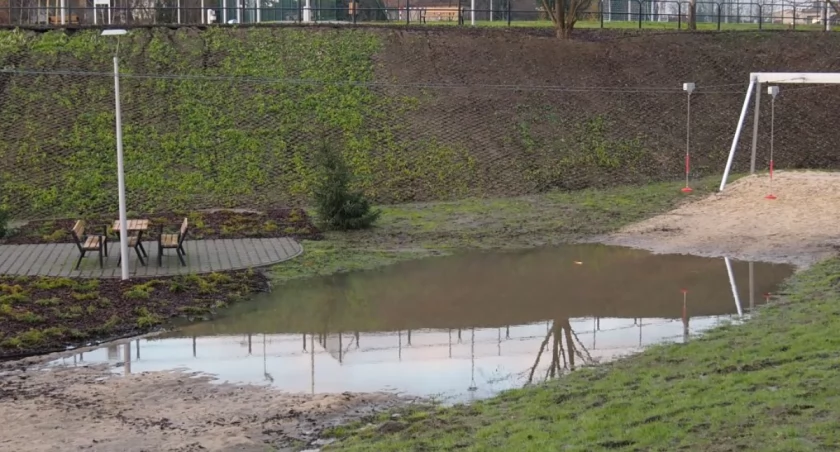 Przebudowa Glinianek, kiedyś wysypiska śmieci, dziś miejsca rekreacji, kosztowała ponad 18 mln zł. Kiedy stopniał śnieg...