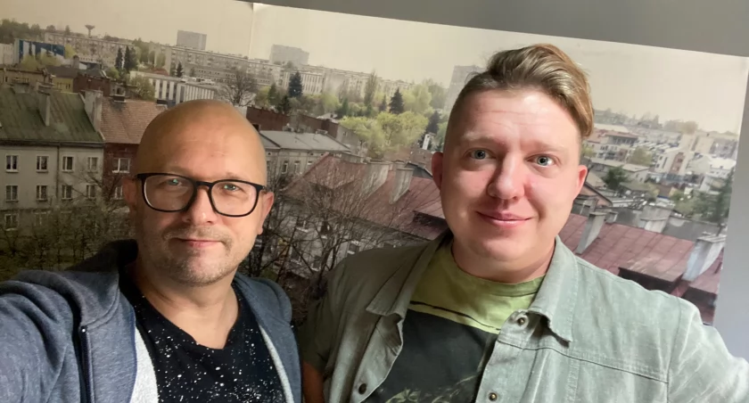 Powiat ma swoją propagandówkę. Ale o mobbingu tam nie ma. Jak to? [słuchaj podcastu Dwaj Panowie AA]
