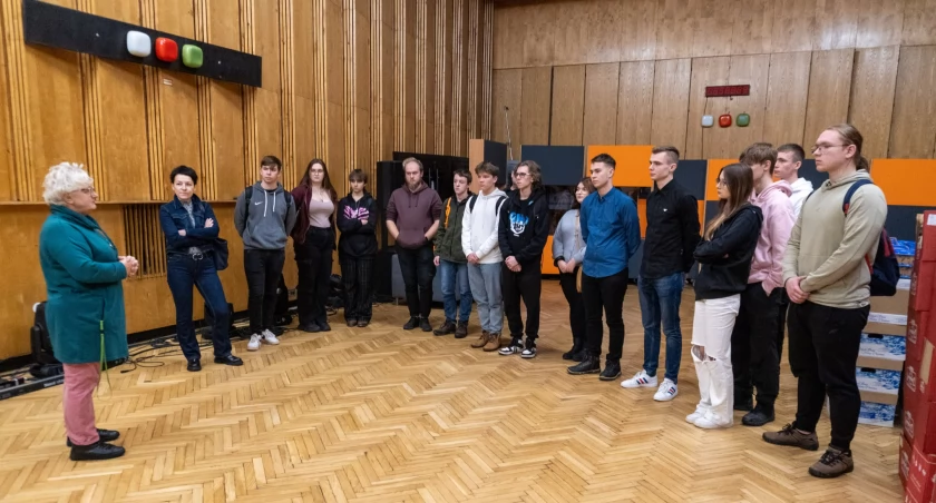 Młodzi radiowcy z Elektryka odwiedzili studio Radia Łódź. Był wywiad i to z samą redaktor Moniką Czerską