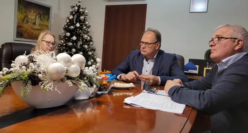 Od kilku lat w bloku przy Batorego 2 trwa sąsiedzki konflikt. Jedna ze stron prosi prezydenta i kierownika z TBS-u o interwencję