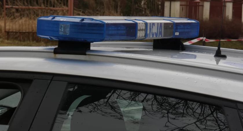 Ma 53-lata, jest mieszkanką województwa śląskiego. W wydychanym miała prawie 2,5 promila. Wpadła na Krakowskiej