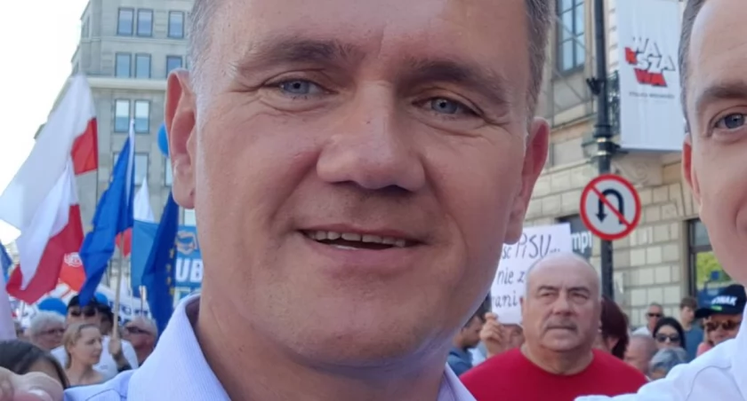 Jakub Jędrzejczak, były wicestarosta, wraca do polityki. - Wystartuję w wyborach - potwierdza. Znajdzie się na liście WS