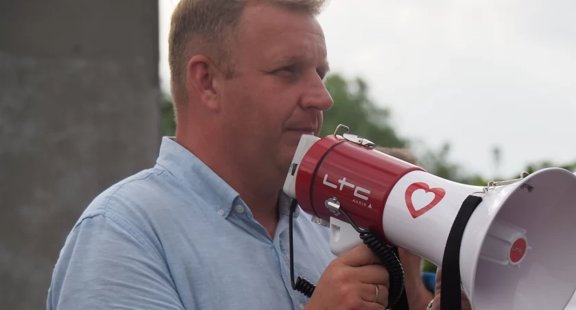 Więcek: Radomskiem rządzi klika. Ja daję gwarancję, że ta patologia się skończy. Przepytujemy kandydata z przeszłości i planów