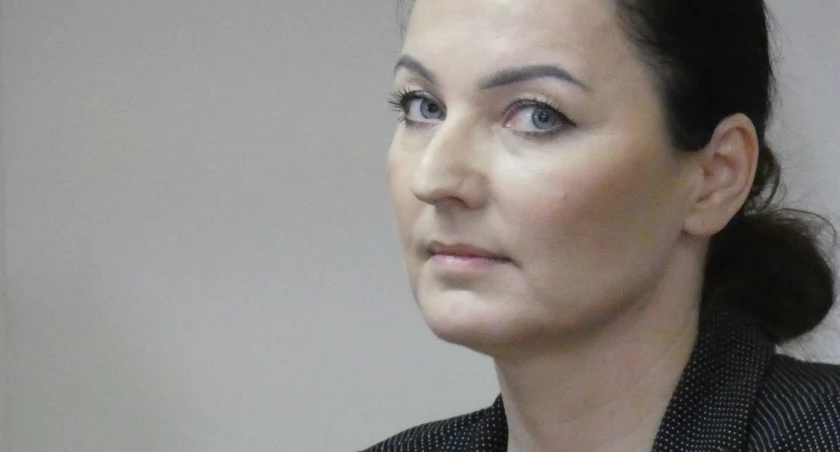 Mobbing w starostwie. Rzeczniczka odpowiada: To premia, a nie nagroda. I komentującym: Opieracie się na domniemaniach, a nie na sprawdzonych informacjach
