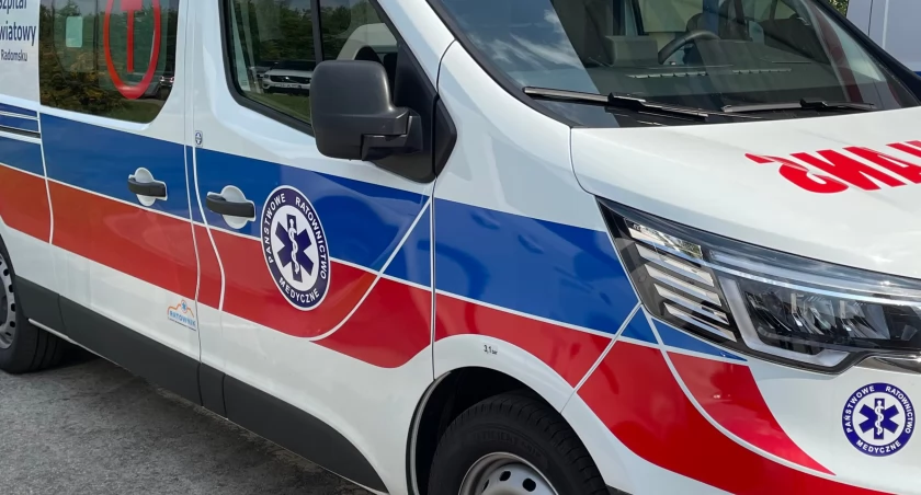 Mieszkaniec ulicy Krasickiego palił papierosa. Zasnął i nie zauważył, że zapalił mu się rękaw. Gasili go sąsiedzi