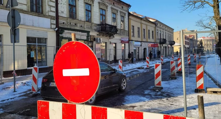 Uwaga: od środy ruch jednokierunkowy na odcinku Reymonta. Zdezorientowani kierowcy jeżdżą pod prąd