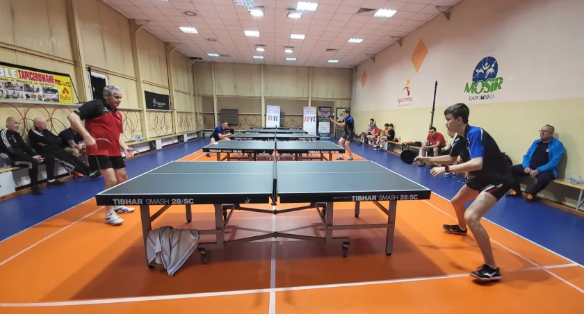Otwarty Turniej Tenisa Stołowego o Puchar Stowarzyszenia Razem dla Radomska z pomocą dla bezdomnych zwierząt