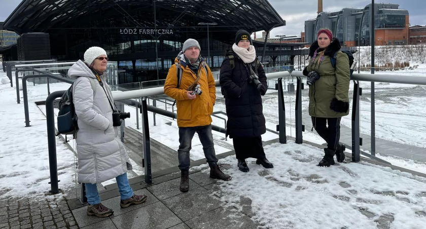 Uczestnicy warsztatów fotograficznych fundacji foto Pozytyw pojechali fotografować Łódź