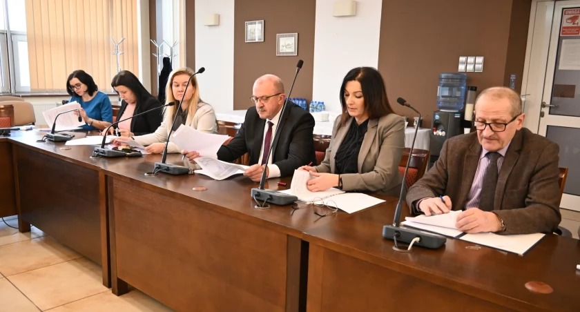 Szpital Powiatowy w Radomsku zysk za 2023 rok będzie liczył w milionach. Rada Społeczna przyjęła korektę