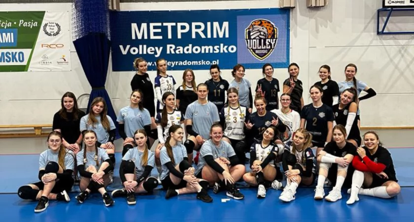 Siatkówka. Seniorki Volley Radomsko rządzą w mieście